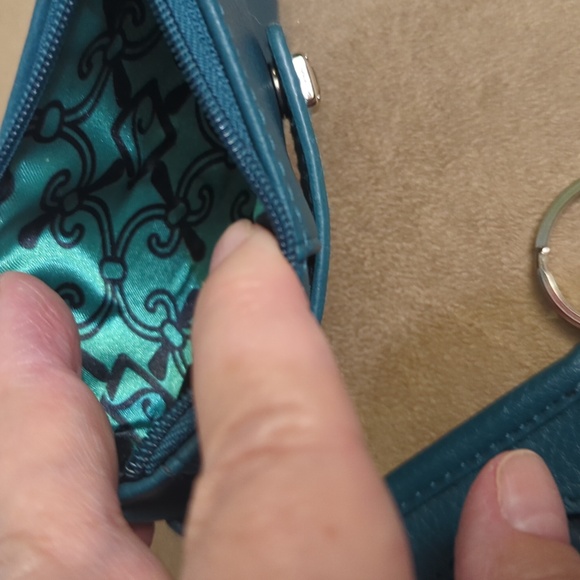 Stone Mountain 2 small zipper wallets/card holders & keychain! Leather Euc - Picture 3 of 8